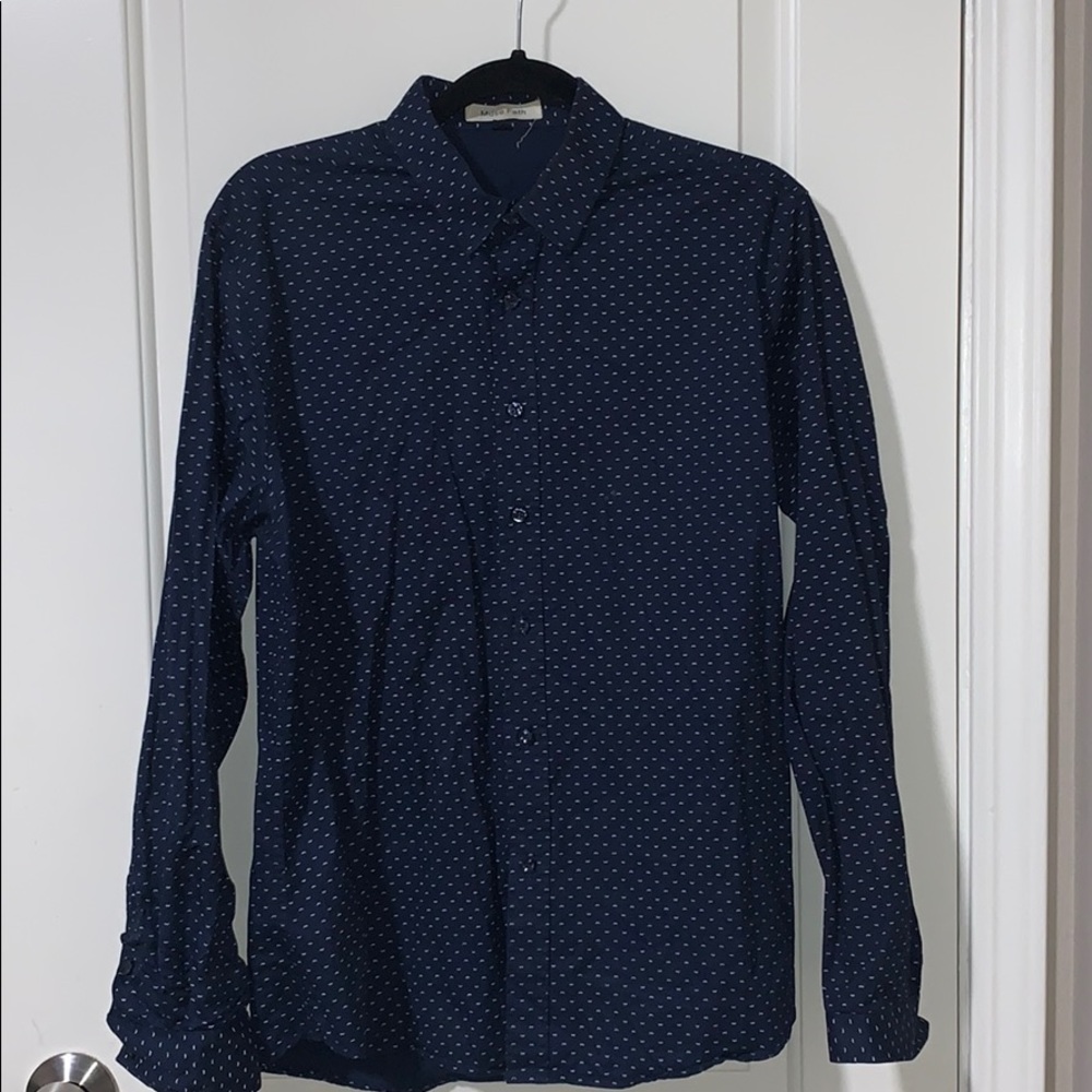 Dressy long sleeve patterned shirt